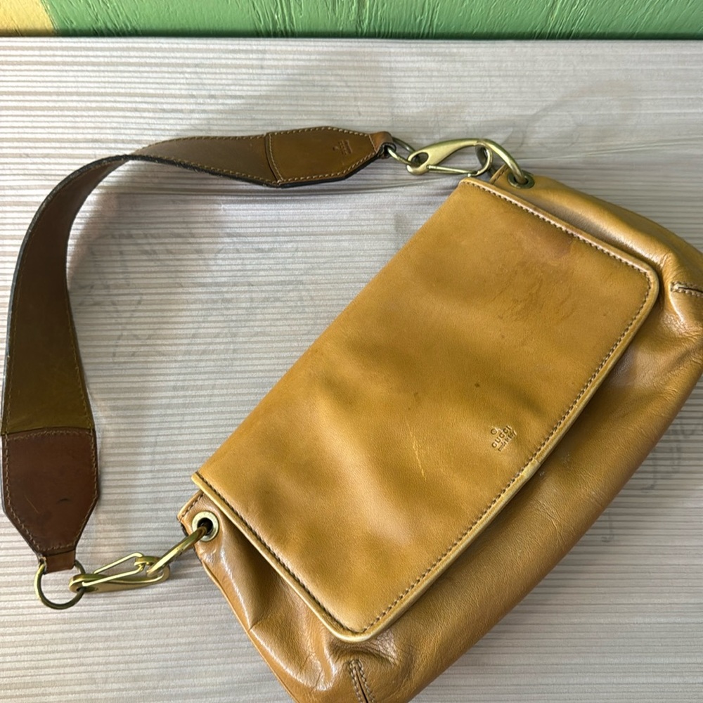 Authentic Gucci small shoulder bag